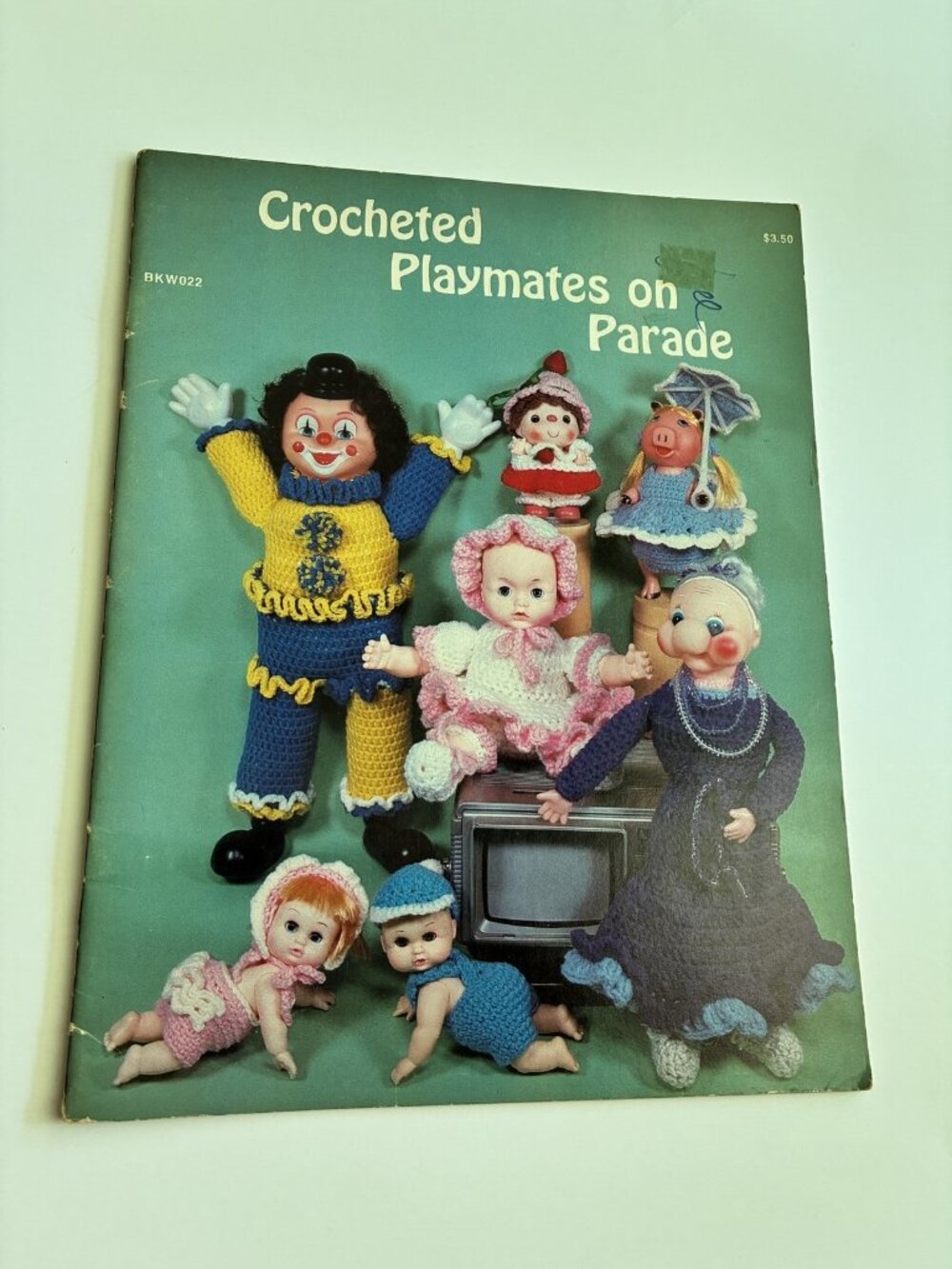 Vintage Crocheted Playmates on Parade Pattern Book BKW022 Dolls Clown Pig Granny